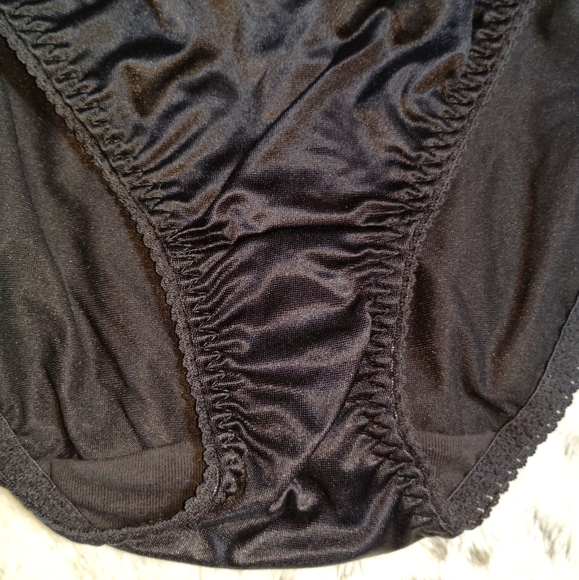 Vanity Fair Radiant Women's Undershapers Underwear - Picture 10 of 10